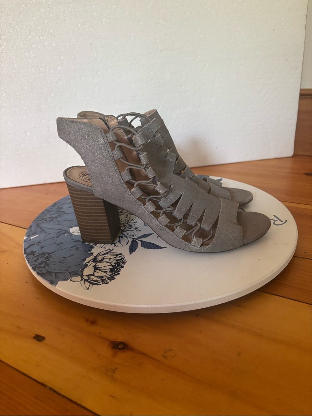 Vince Camuto Gray Suede Caged Block Heel Sandals Size 8